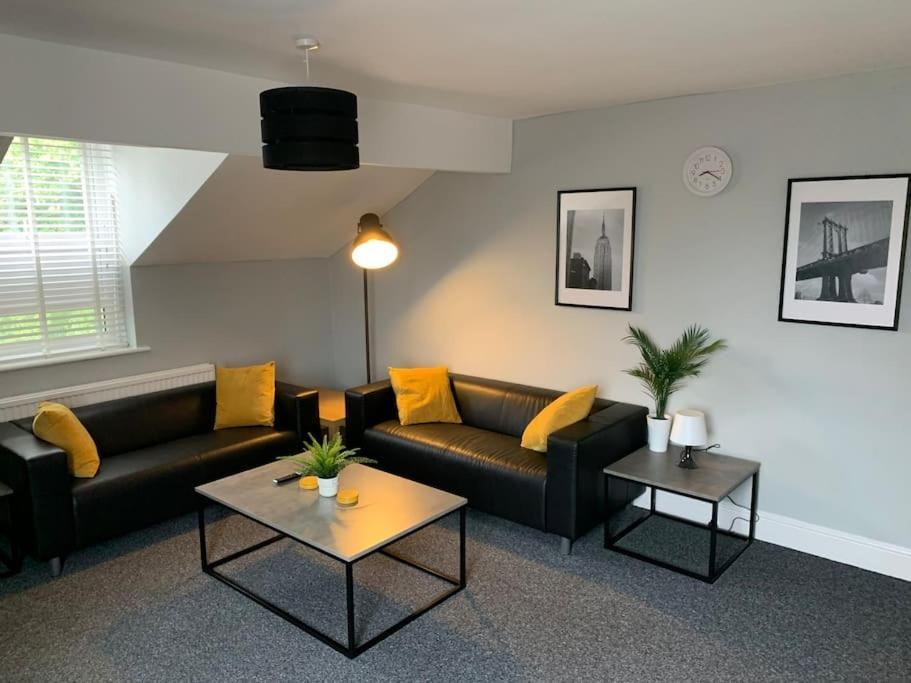 Fantastic Large 2 X Bedroom Flat, Free Parking 세일 외부 사진