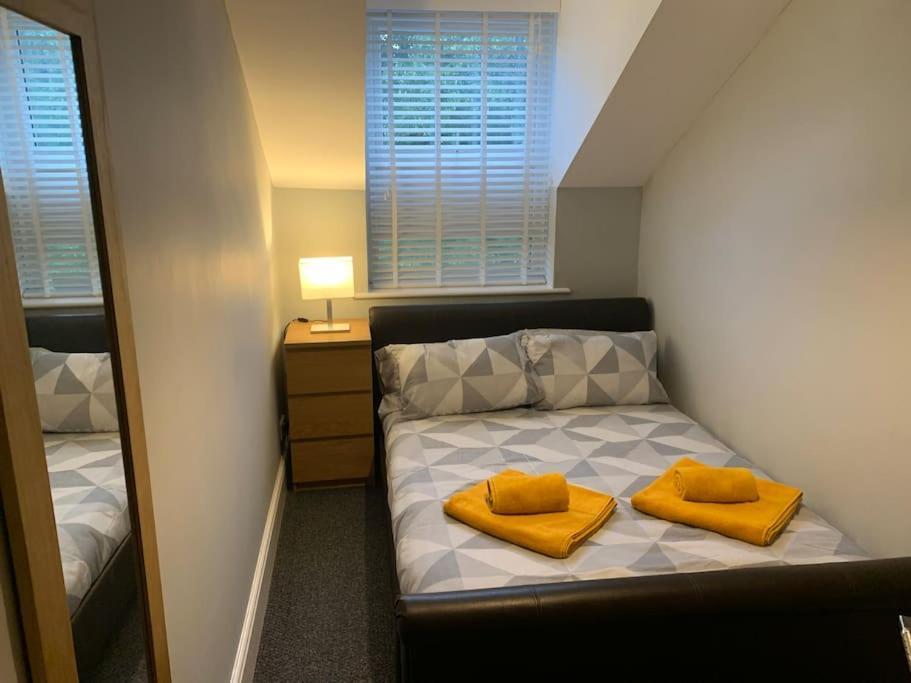 Fantastic Large 2 X Bedroom Flat, Free Parking 세일 외부 사진