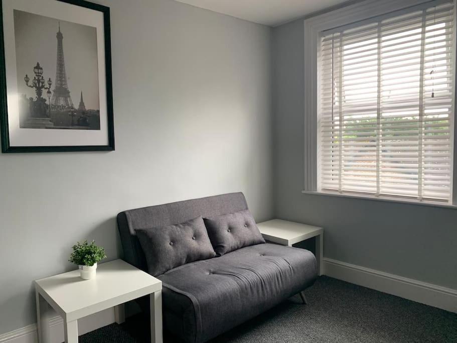 Fantastic Large 2 X Bedroom Flat, Free Parking 세일 외부 사진
