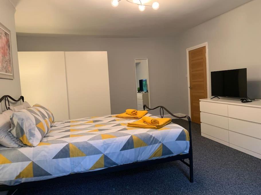 Fantastic Large 2 X Bedroom Flat, Free Parking 세일 외부 사진